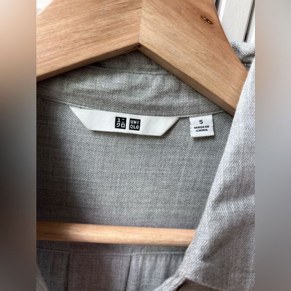 Uniqlo Super Soft, Gray Button Down Shirt - Picture 3 of 12